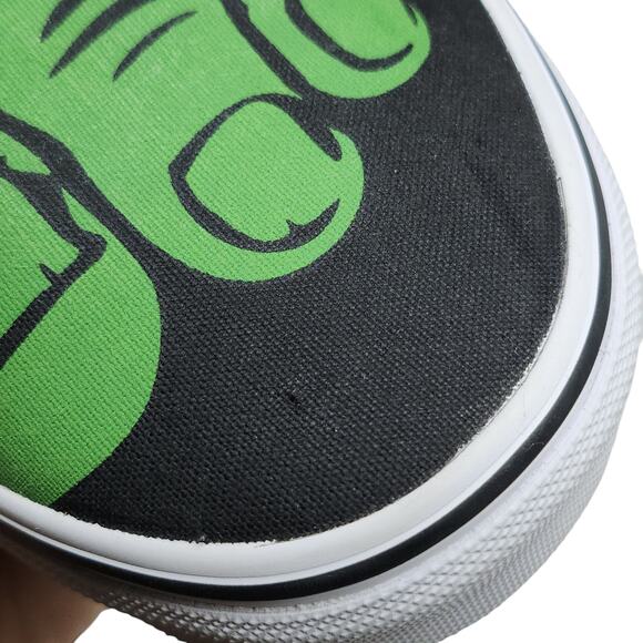 Vans Shoes Mens 12 Hulk Marvel Slip Ons Low Tops Green Black White Checkered - Picture 8 of 13